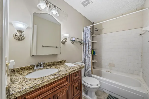 $2,200 | 9915 Villa Verde Drive, Houston, TX 77064