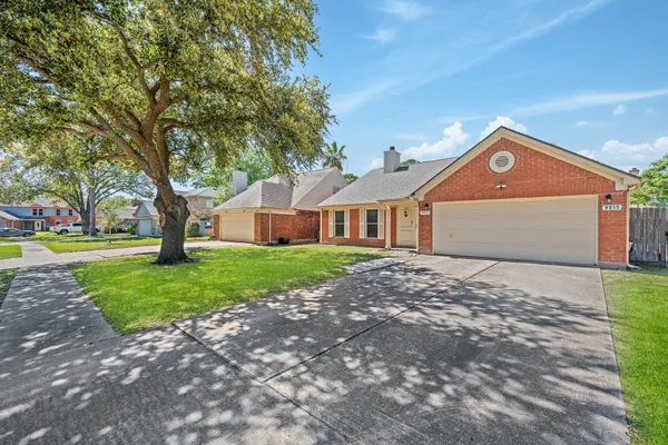 $2,200 | 9915 Villa Verde Drive, Houston, TX 77064