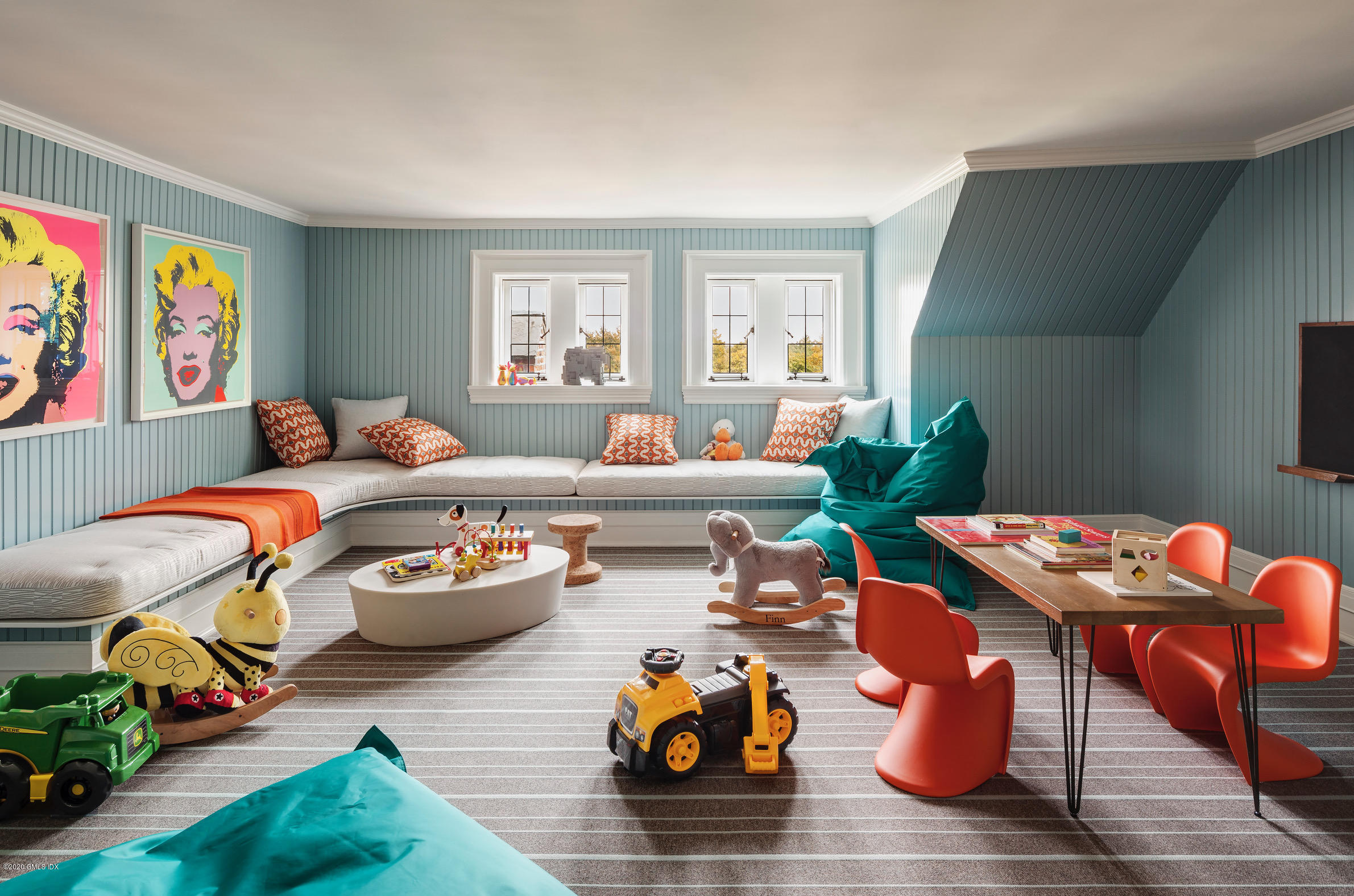 460 North Street Greenwich, CT 06830 - Photo 9 of 25 a living room with furniture and wooden floor