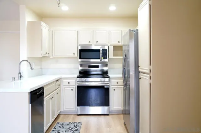 $3,370 | 17161 Alva Road, Unit 3125, San Diego, CA 92127