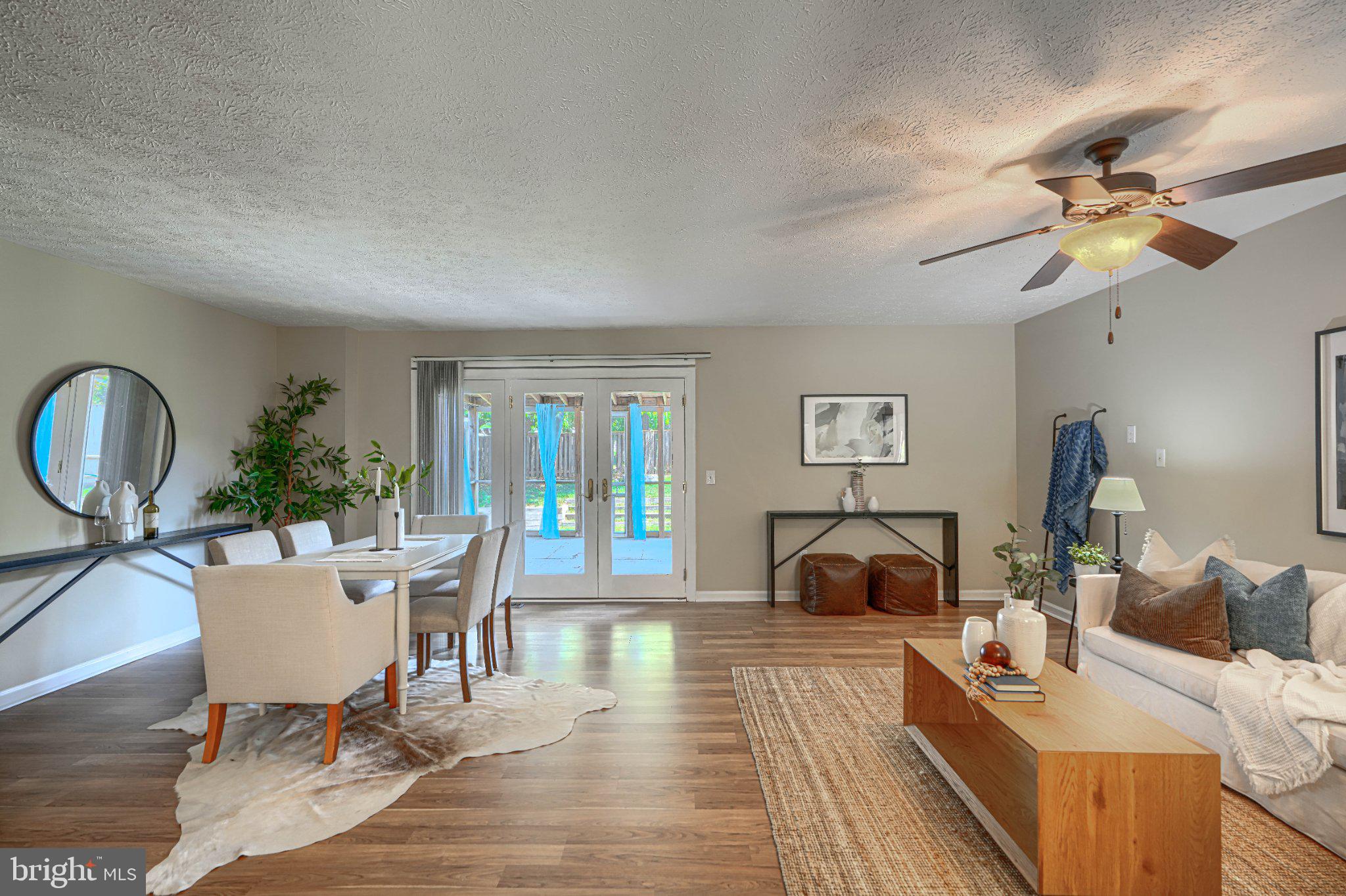 3460 Brookhaven Road Pasadena, MD 21122 - Photo 5 of 27 Bright and inviting open space.