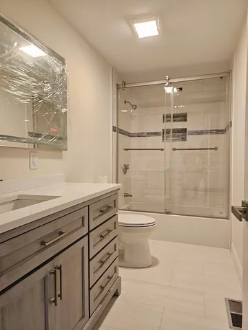 $2,600 | 458 West Street, Unit B, Randolph, MA 02368