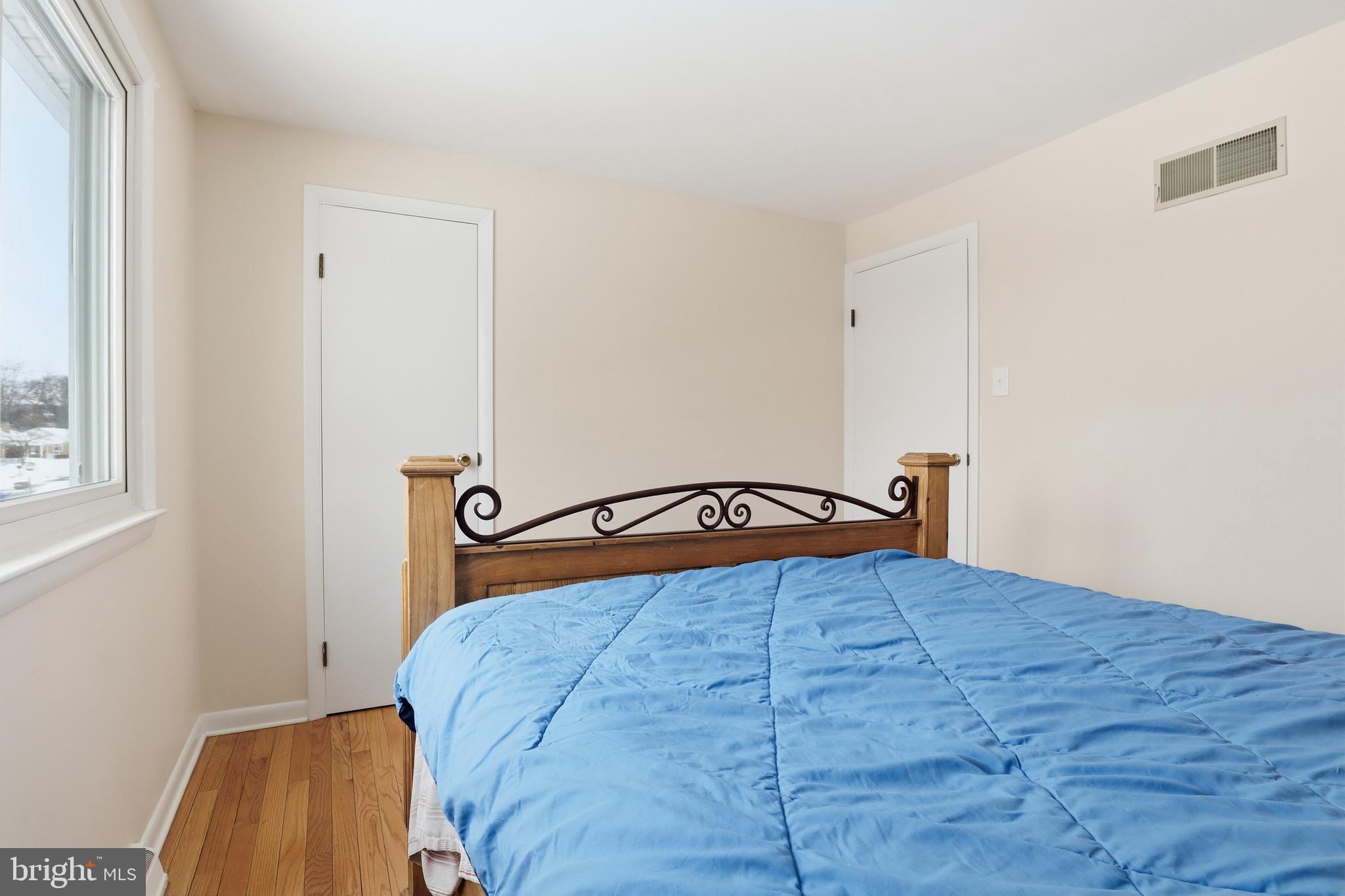 521 South Findlay Street York, PA 17402 - Photo 25 of 45 a bedroom with a bed and a window