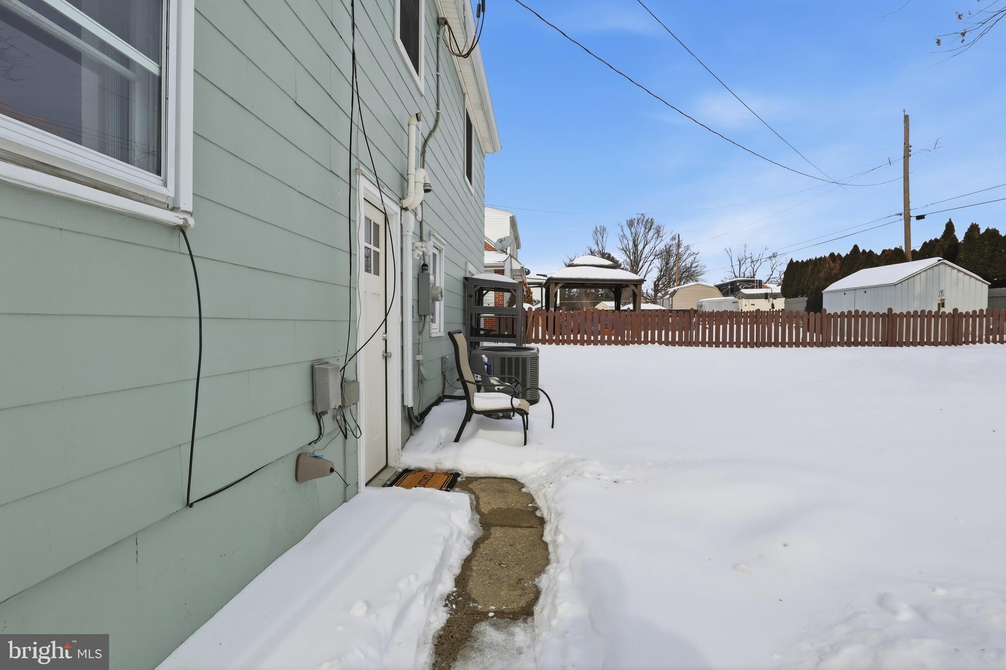521 South Findlay Street York, PA 17402 - Photo 35 of 45 a view of balcony and patio