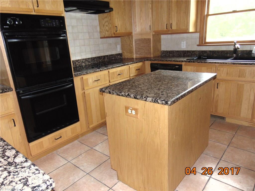 1772 North Clodfelter Road High Point, NC 27265 - Photo 11 of 25 Gallery Image 11