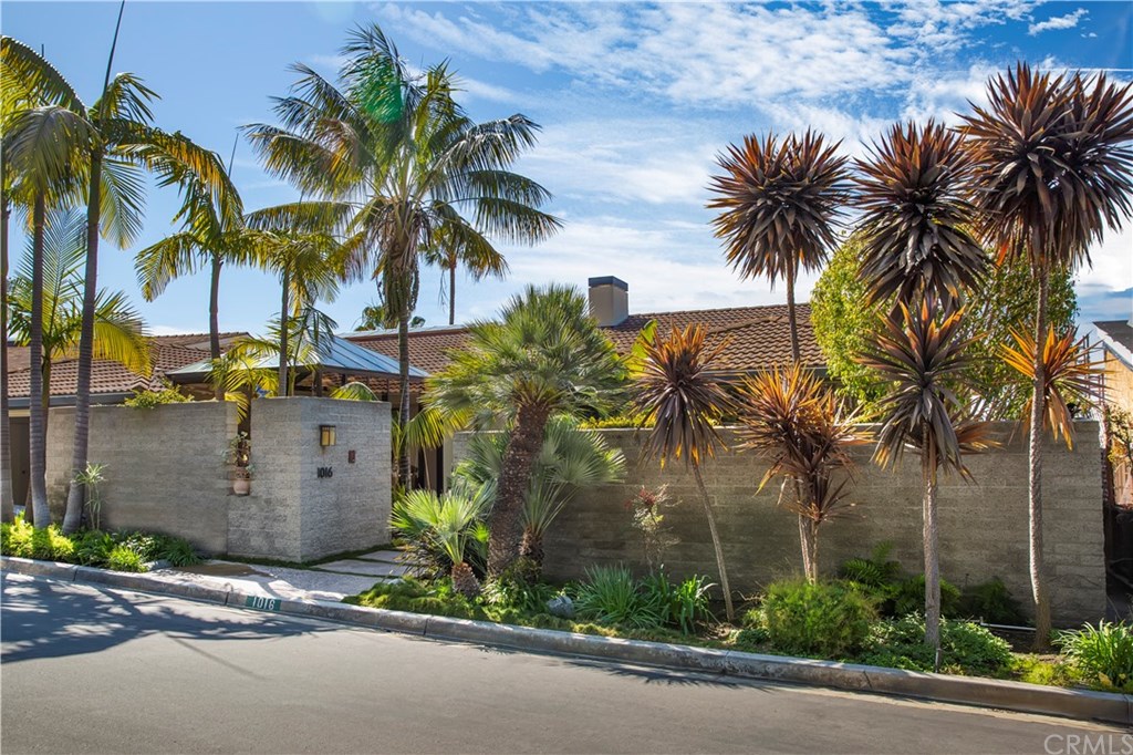 1016 Emerald Bay Laguna Beach, CA 92651 - Photo 1 of 37