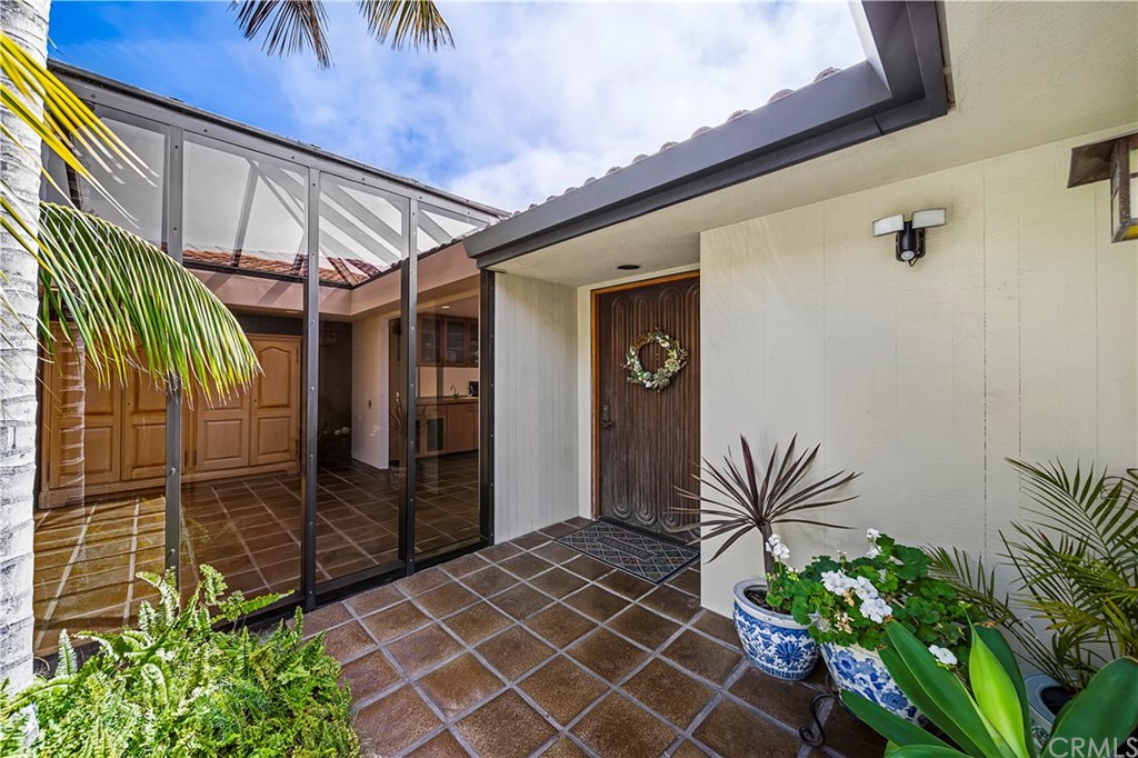 1016 Emerald Bay Laguna Beach, CA 92651 - Photo 11 of 37