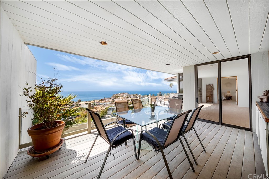 1016 Emerald Bay Laguna Beach, CA 92651 - Photo 19 of 37