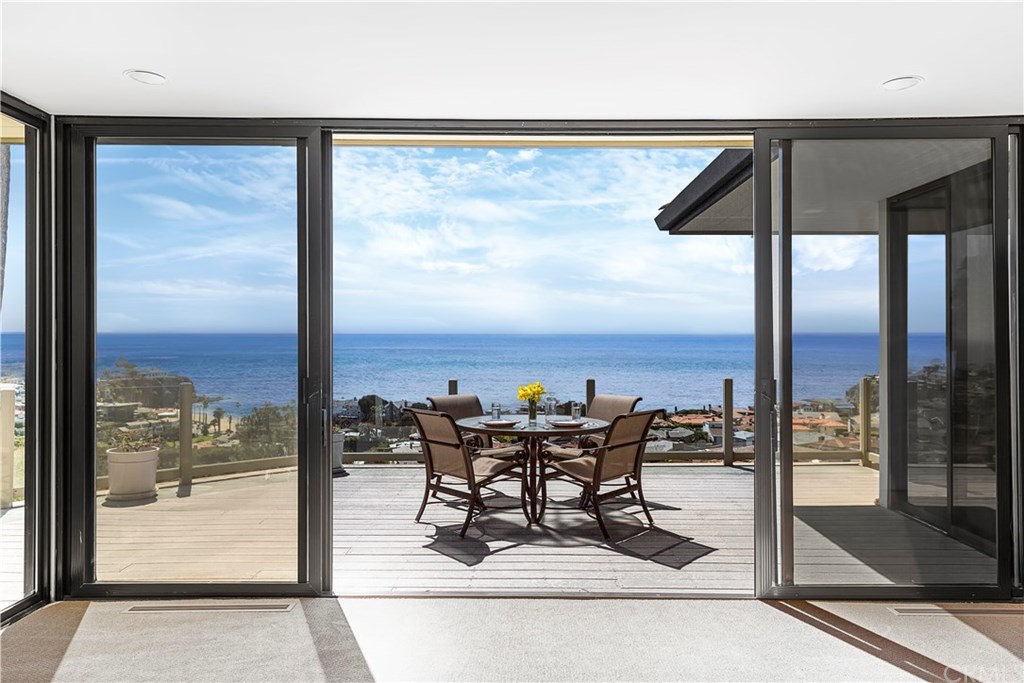 1016 Emerald Bay Laguna Beach, CA 92651 - Photo 20 of 37