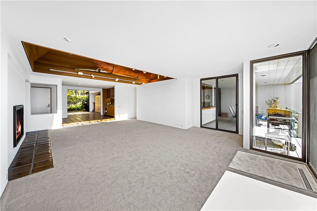 1016 Emerald Bay Laguna Beach, CA 92651 - Photo 21 of 37