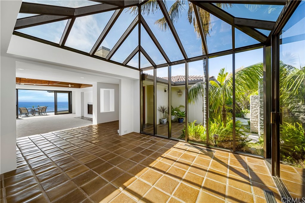 1016 Emerald Bay Laguna Beach, CA 92651 - Photo 26 of 37