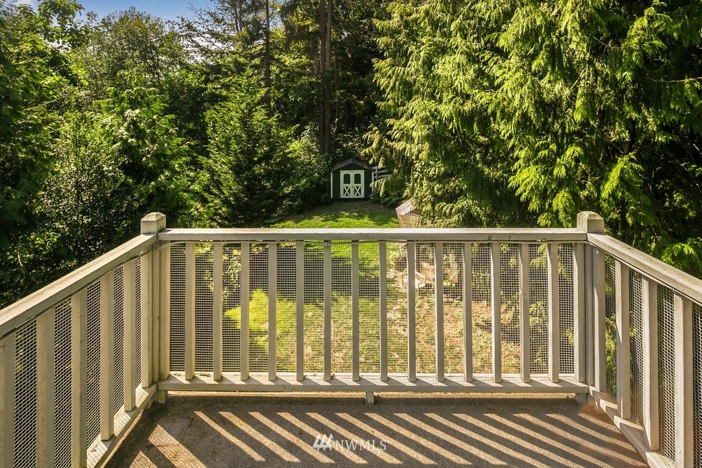 3323 234th Street Southeast Bothell, WA 98021 - Photo 14 of 25