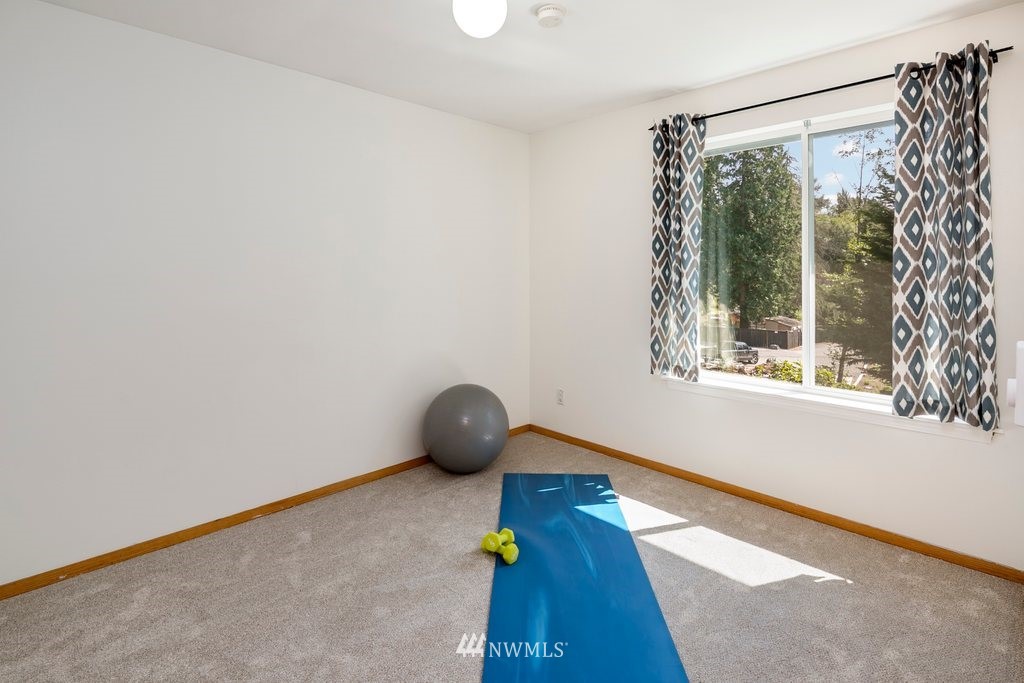 3323 234th Street Southeast Bothell, WA 98021 - Photo 16 of 25