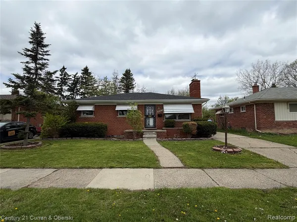 $2,300 | 20700 Whitlock Drive, Dearborn Heights, MI 48127