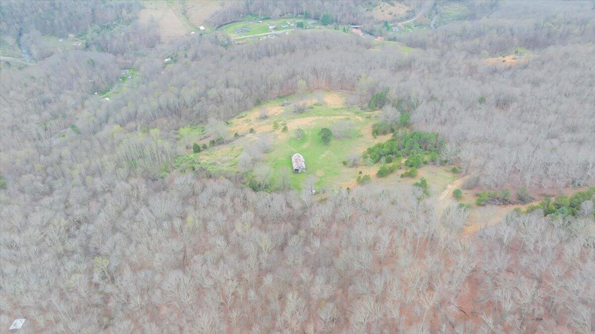 7415 Clear Fork Creek Road Bastian, VA 24314 - Photo 106 of 117 094-DJI_20240410133727_0022_D_MIB