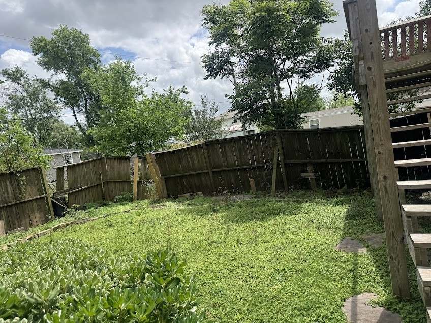 5407 Victoria Drive Rosharon, TX 77583 - Photo 23 of 23 a backyard of a house