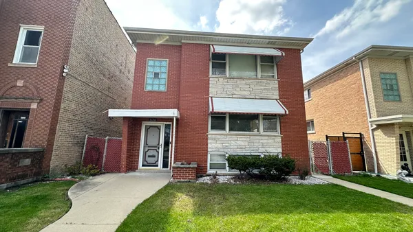 $2,200 | 5128 North Long Avenue, Unit 1, Chicago, IL 60630