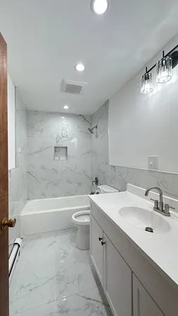 $2,200 | 5128 North Long Avenue, Unit 1, Chicago, IL 60630