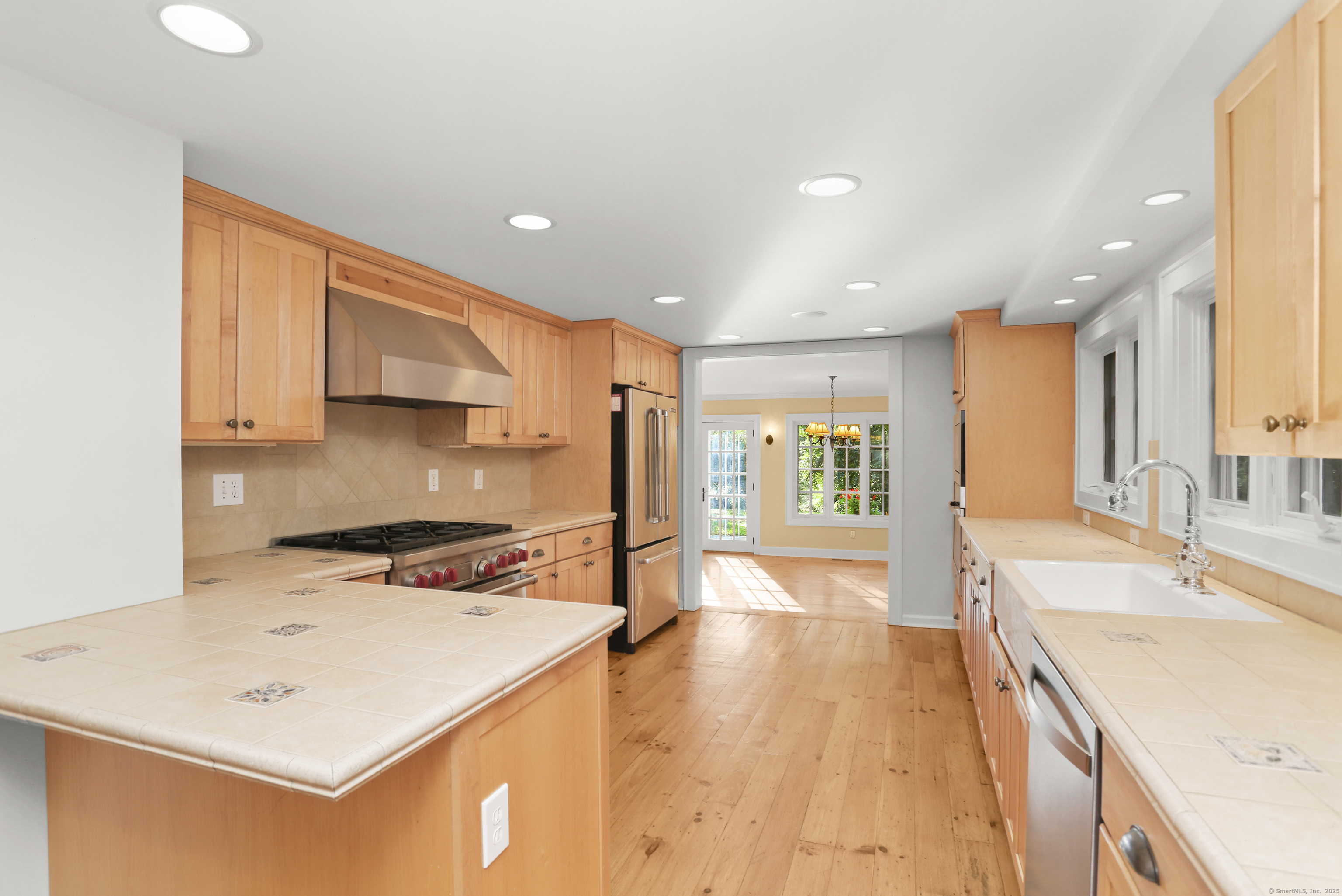 112 Hillspoint Road Westport, CT 06880 - Photo 12 of 36 Chef's Kitchen