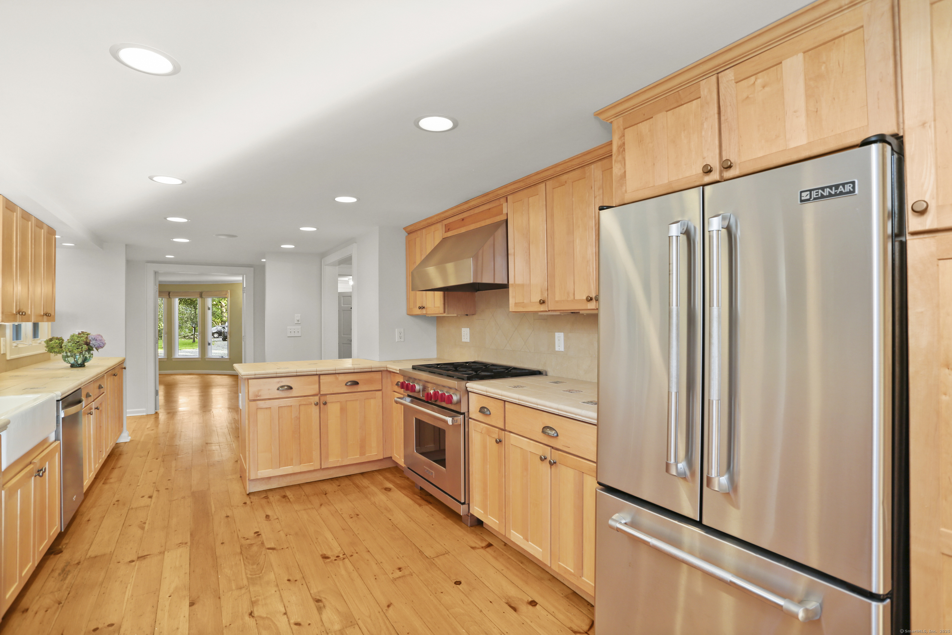 112 Hillspoint Road Westport, CT 06880 - Photo 16 of 36