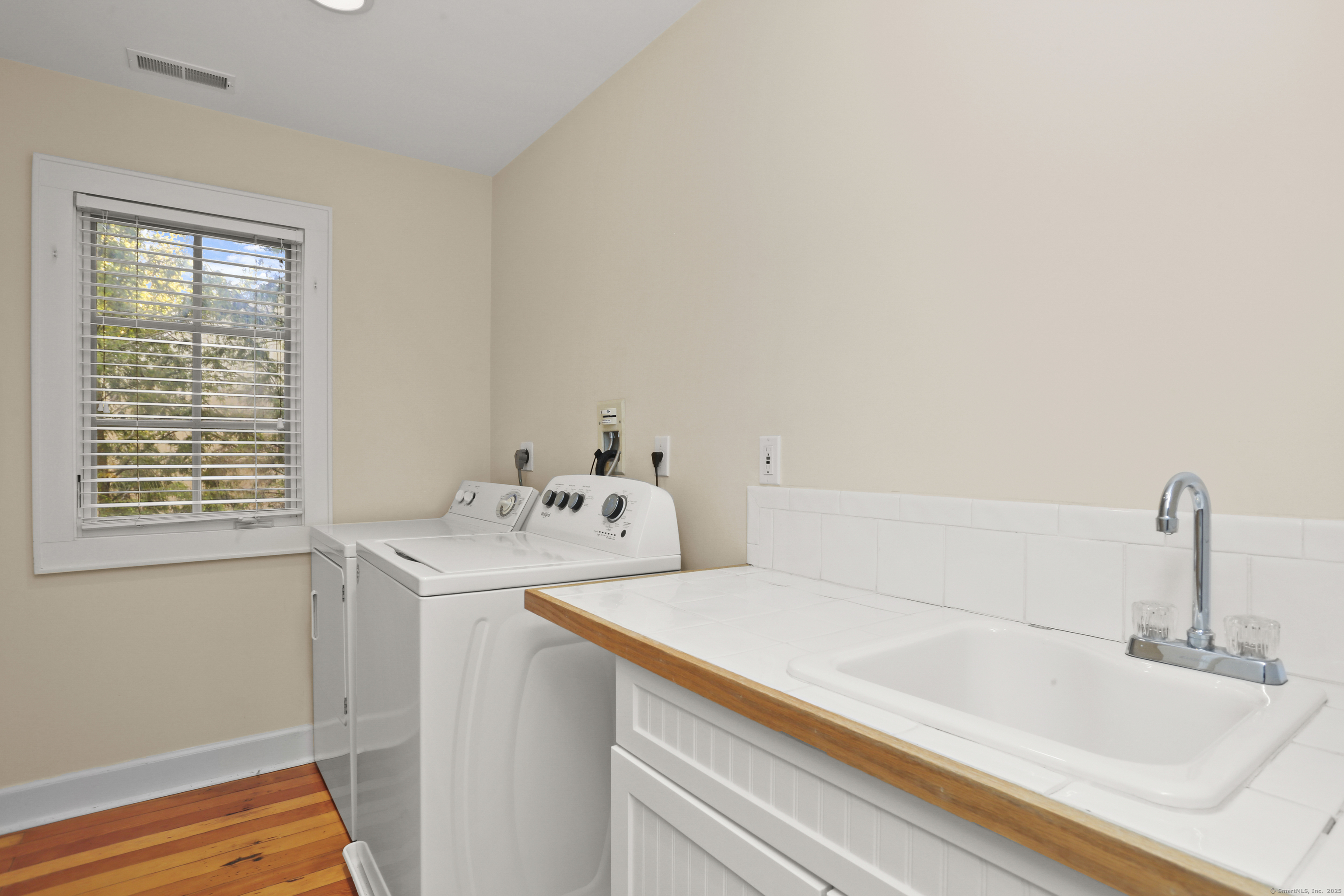 112 Hillspoint Road Westport, CT 06880 - Photo 24 of 36 Laundry Room
