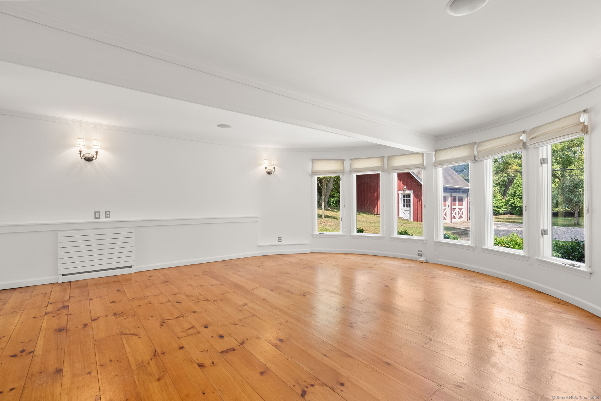 112 Hillspoint Road Westport, CT 06880 - Photo 7 of 36 Dining Room