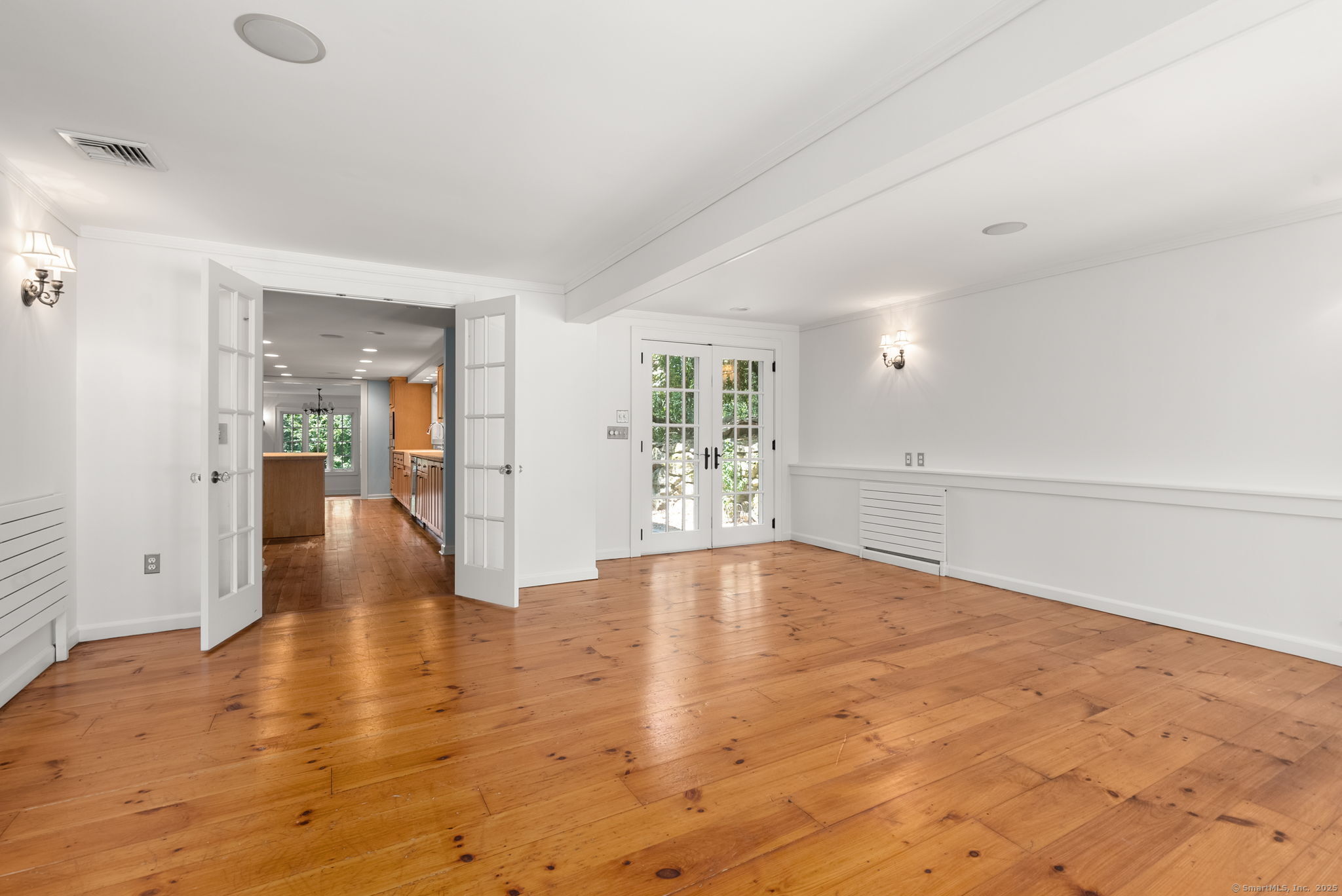 112 Hillspoint Road Westport, CT 06880 - Photo 8 of 36 Dining Room