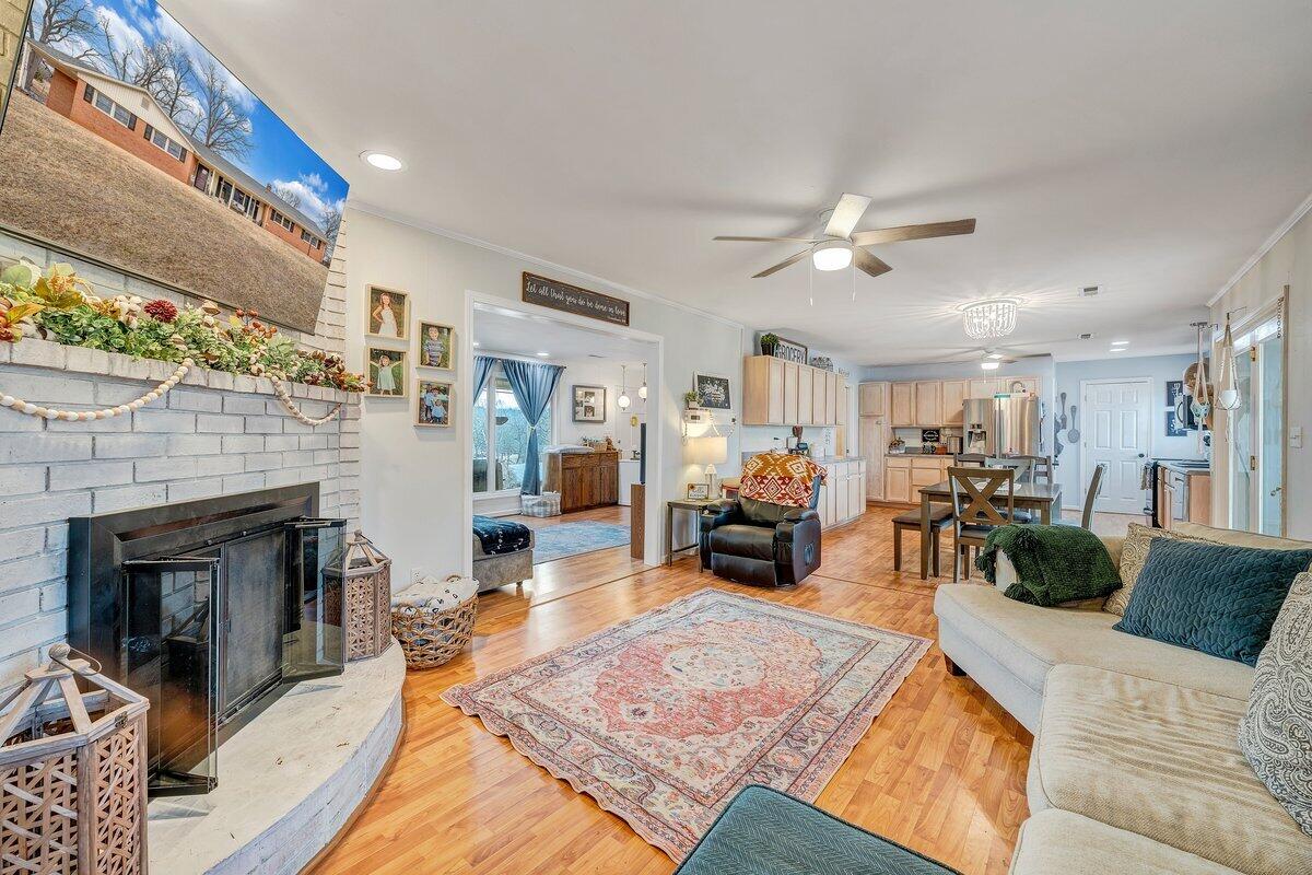 162 Ridgewood Drive Troutville, VA 24175 - Photo 13 of 64 15