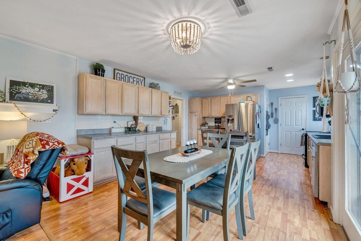 162 Ridgewood Drive Troutville, VA 24175 - Photo 15 of 64 17