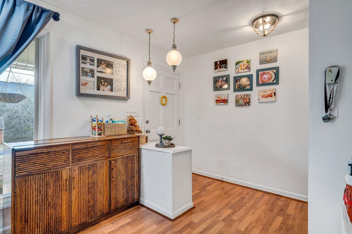 162 Ridgewood Drive Troutville, VA 24175 - Photo 6 of 64 7