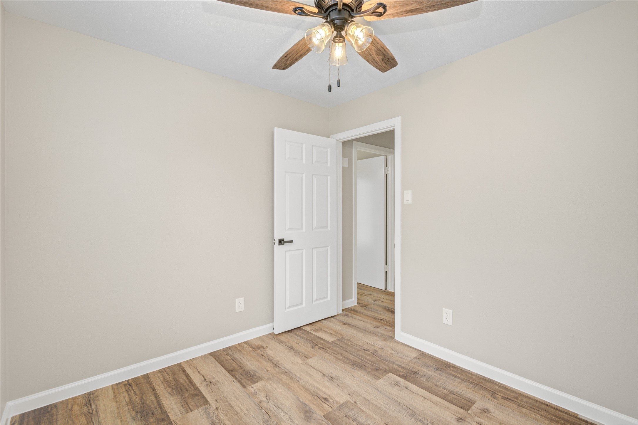 10611 Leitrim Way Houston, TX 77047 - Photo 12 of 28