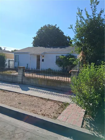 $675,000 | 270 East Heath Lane, Long Beach, CA 90805
