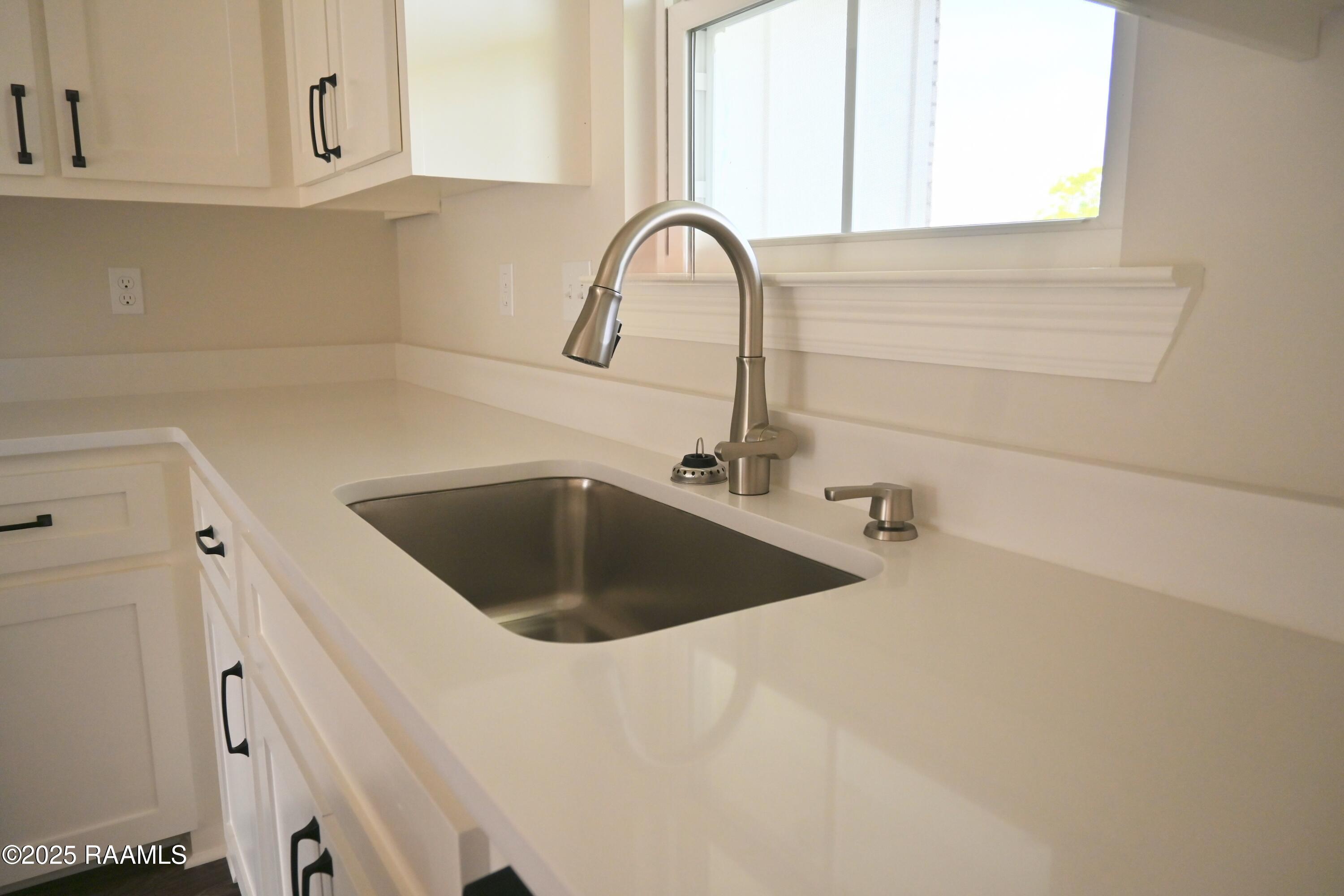 140 Grande Rue Church Point, LA 70525 - Photo 8 of 20 Kitchen