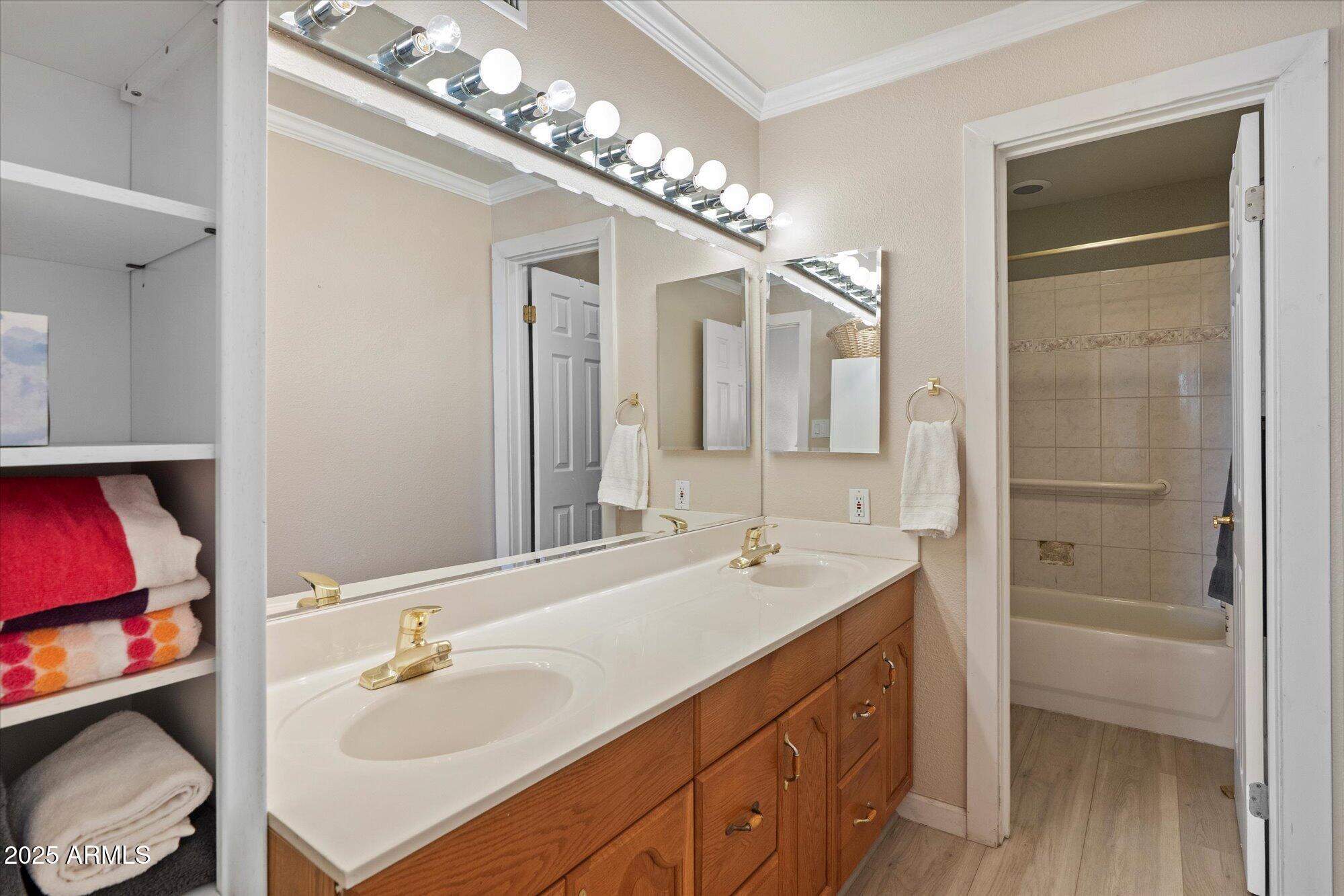 7625 East Camelback Road, Unit B435 Scottsdale, AZ 85251 - Photo 12 of 20 Primary Bathroom