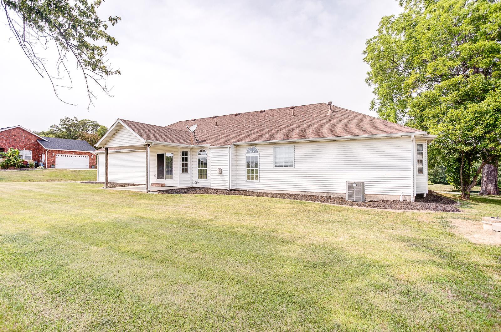 236 Michael Drive Troy, IL 62294 - Photo 29 of 31