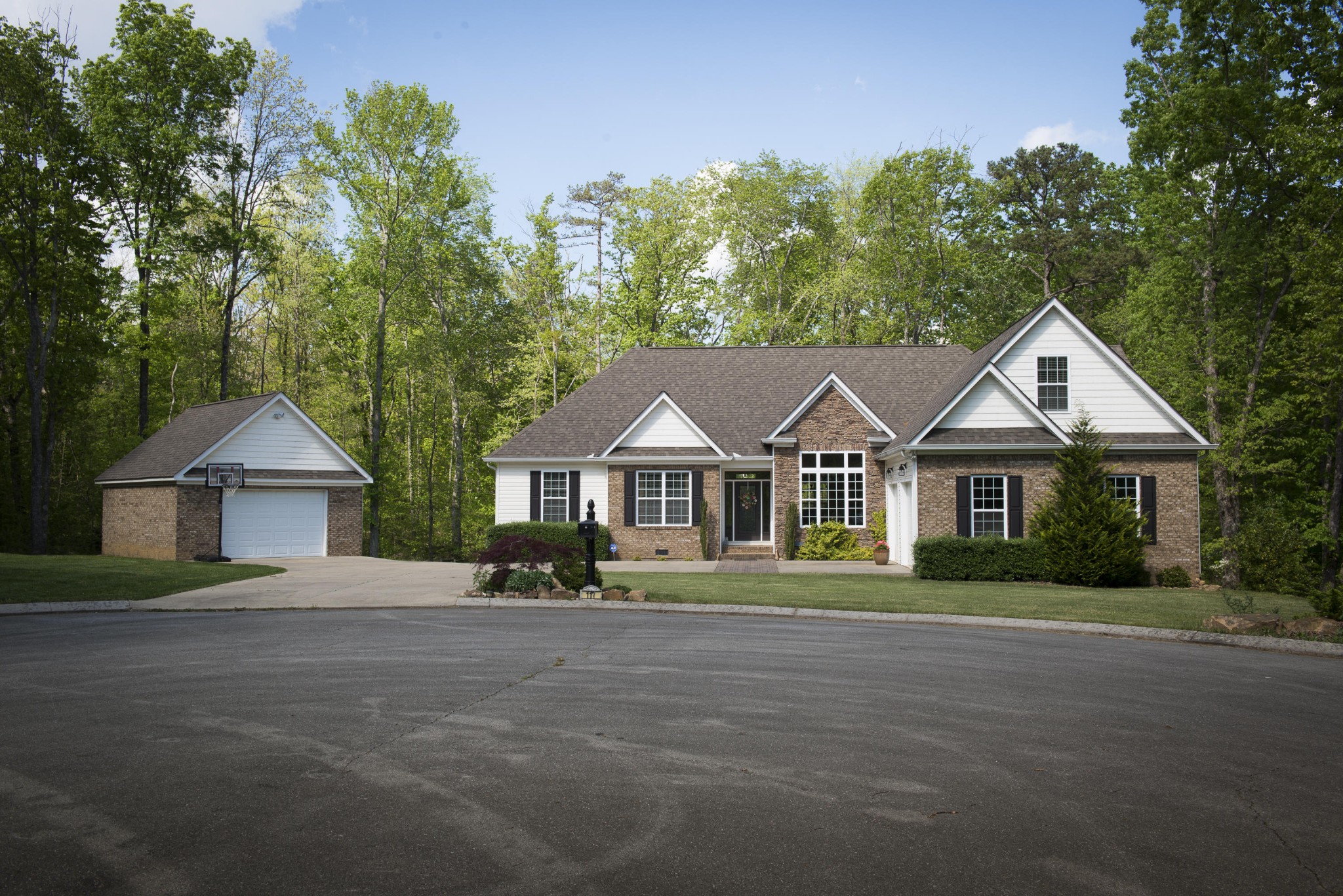 117 Wade Road Signal Mountain, TN 37377 - Photo 1 of 43