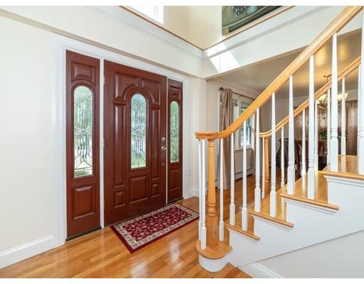 69 Hanson Road Newton, MA 02459 - Photo 3 of 28 Gallery Image 3
