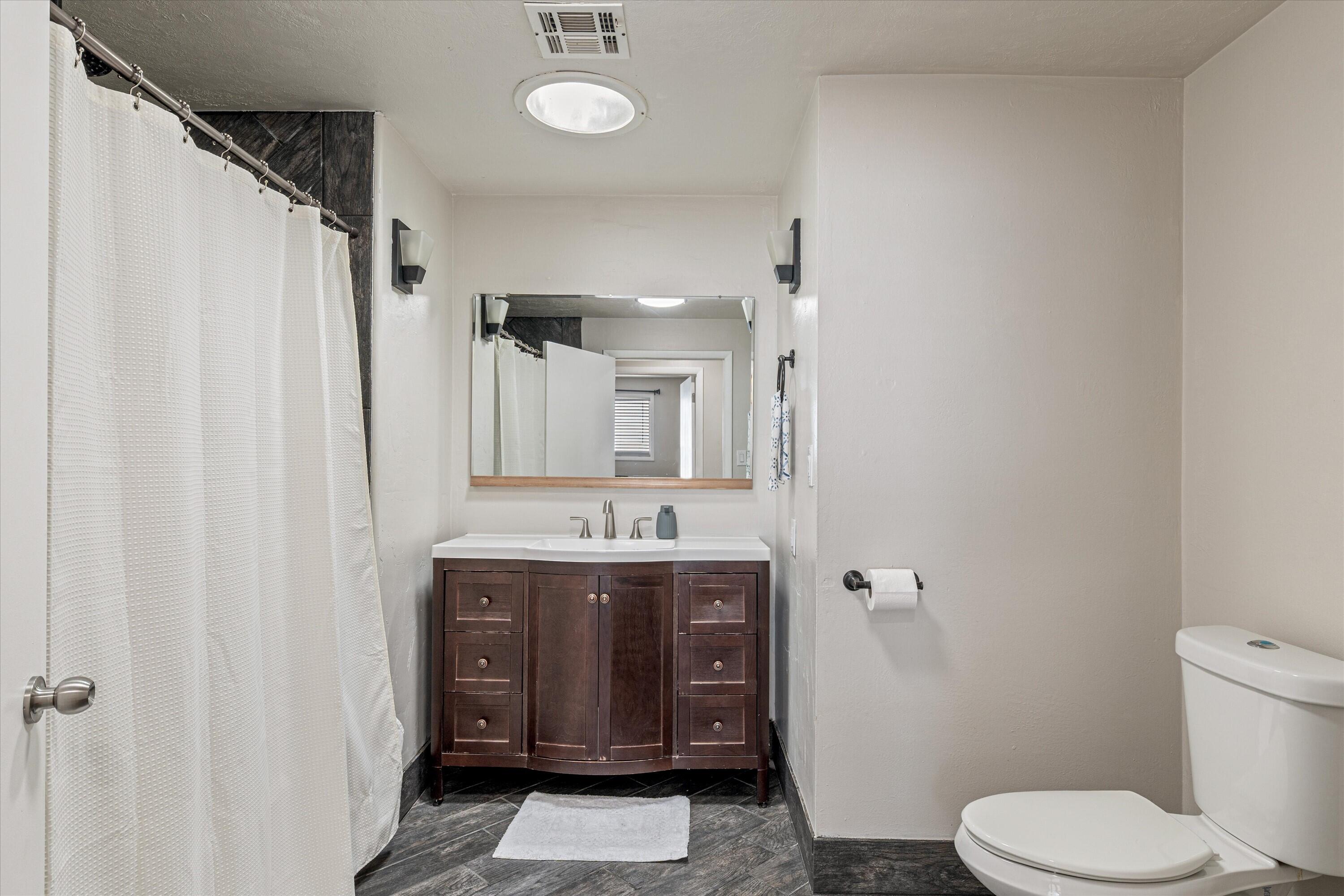 1649 West State Street Hurricane, UT 84737 - Photo 35 of 94 36 Unit A Guest Bath