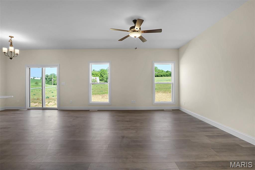 182 Hank's Close, Unit 182 STB Washington, MO 63090 - Photo 5 of 9