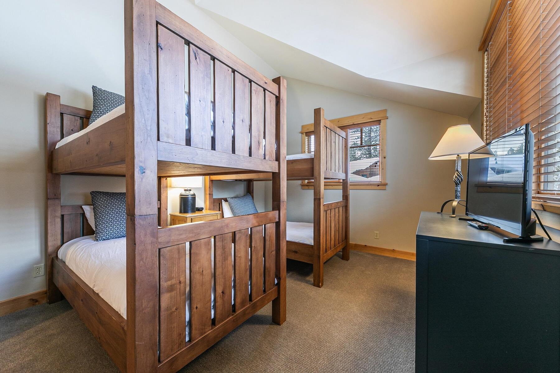 12229 Lookout Loop, Unit F538 Truckee, CA 96161 - Photo 17 of 28