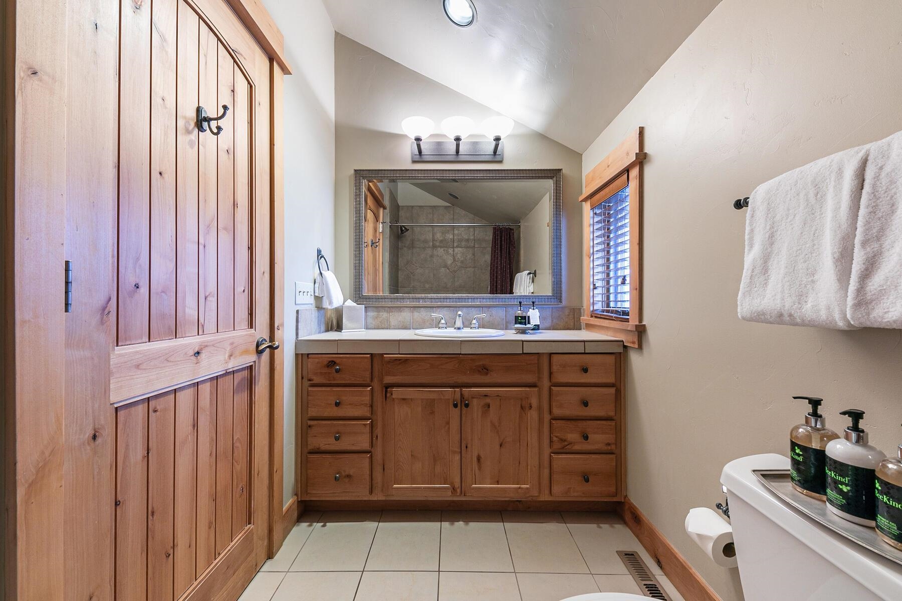 12229 Lookout Loop, Unit F538 Truckee, CA 96161 - Photo 18 of 28