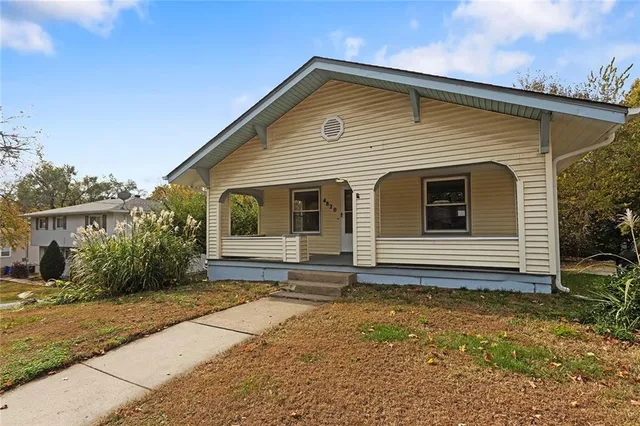 $300,000 | 4820 Hadley Street, Overland Park, KS 66203