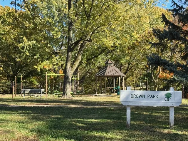 $300,000 | 4820 Hadley Street, Overland Park, KS 66203