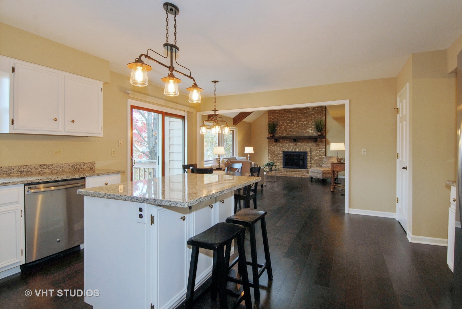 2477 Barkdoll Road Naperville, IL 60565 - Photo 8 of 19