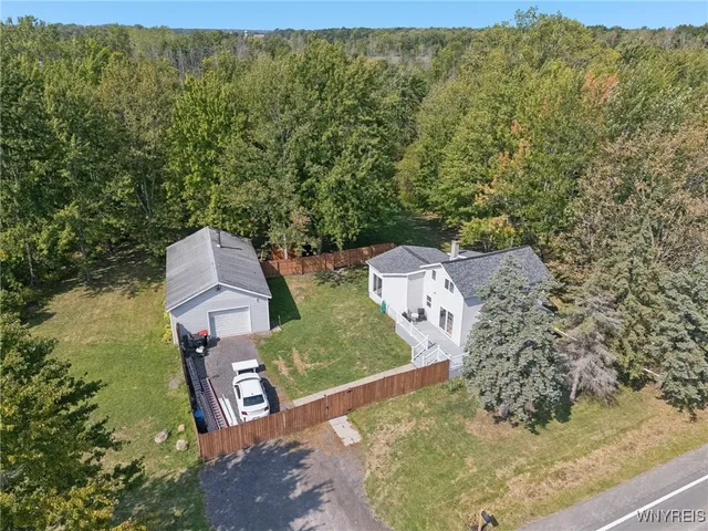 $379,900 | 8420 Akron Road, Royalton, NY 14094