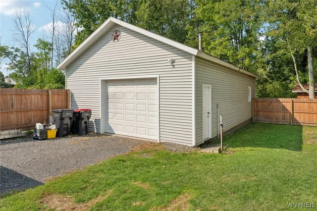 $379,900 | 8420 Akron Road, Royalton, NY 14094