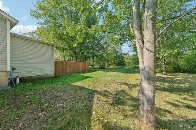 $379,900 | 8420 Akron Road, Royalton, NY 14094