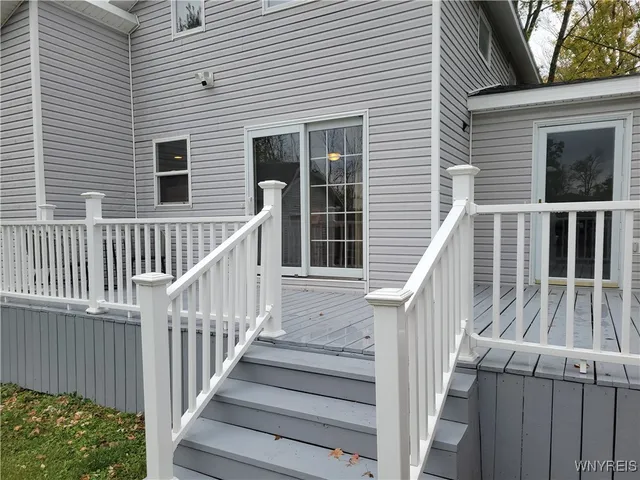 $379,900 | 8420 Akron Road, Royalton, NY 14094