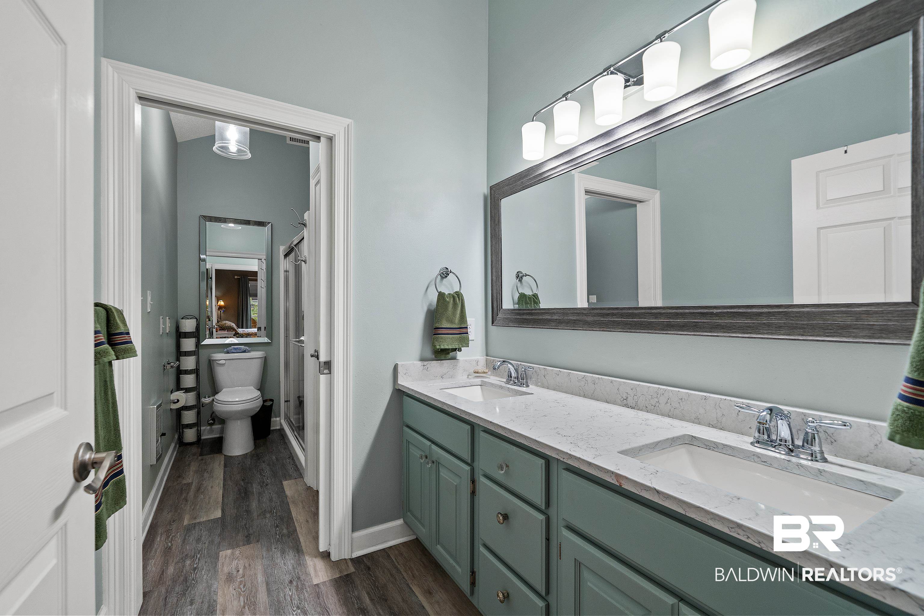 43 Cottage Drive Fairhope, AL 36532 - Photo 14 of 23 Double sinks