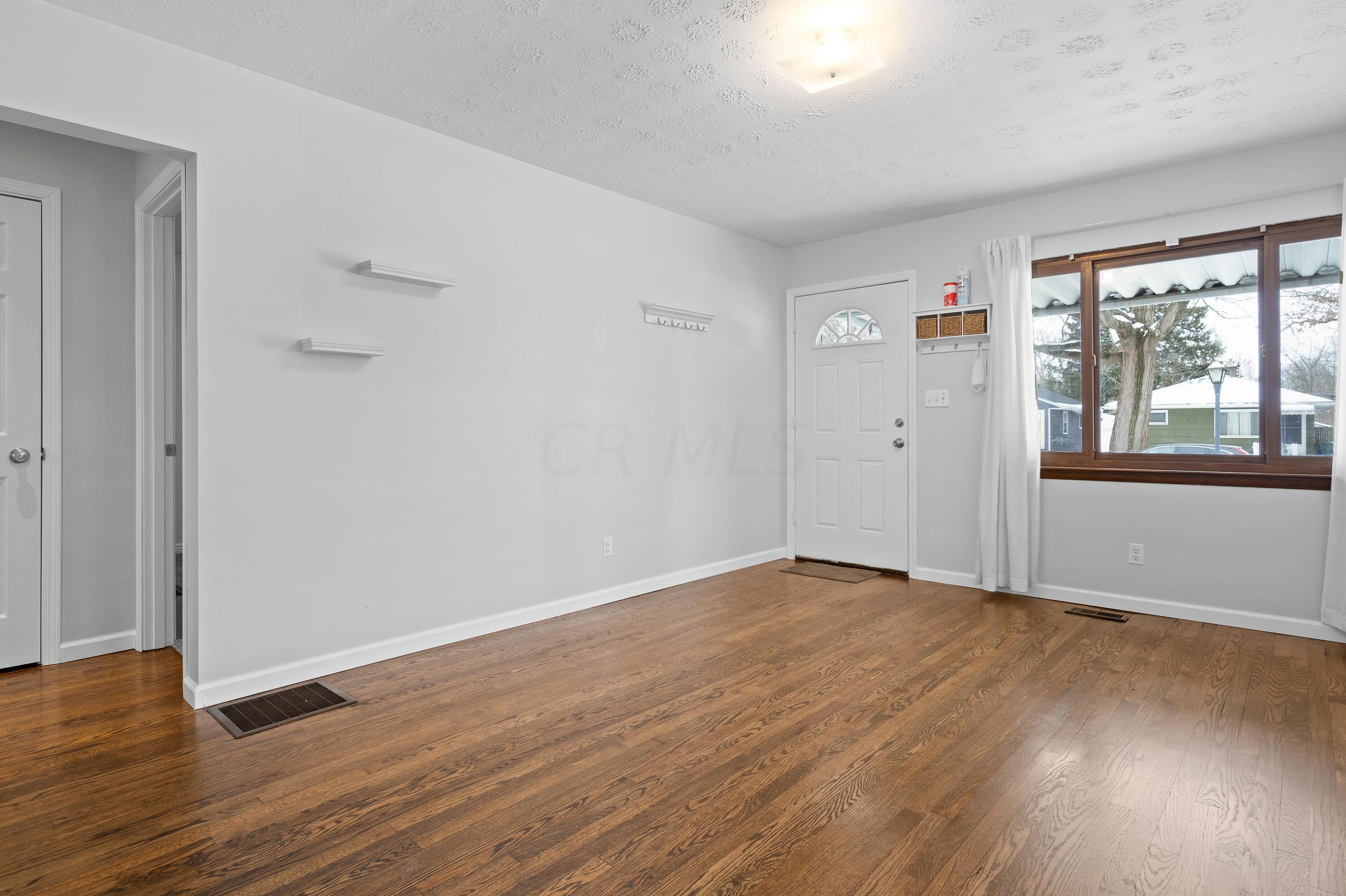 480 Chase Road Columbus, OH 43214 - Photo 6 of 20 Gallery Image 6